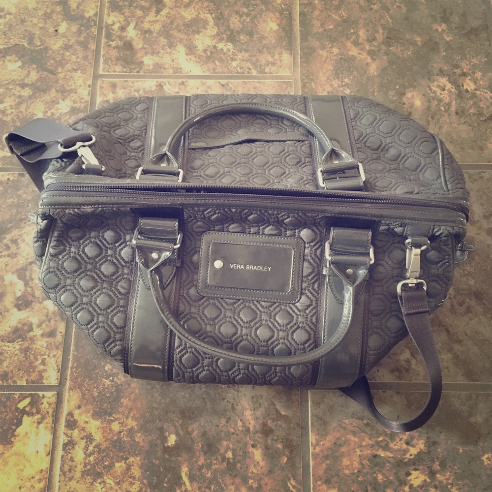 Vera Bradley overnight bag in great condition! 💼
